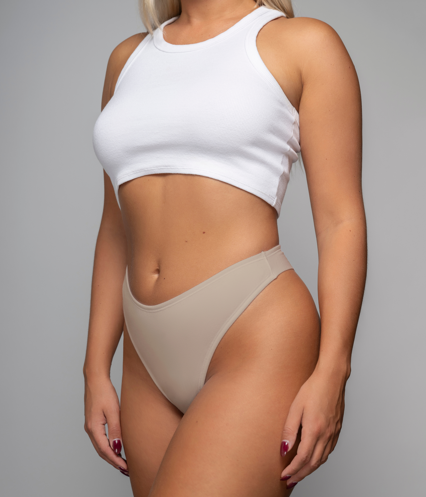 classic thong fanny fit in color macadamia