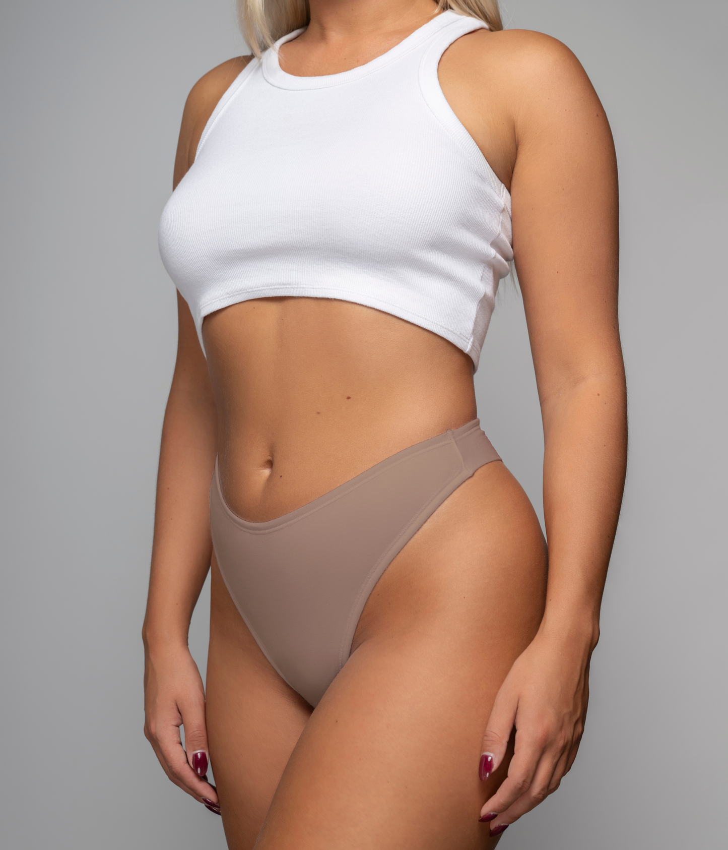 classic thong fanny fit in color chestnut