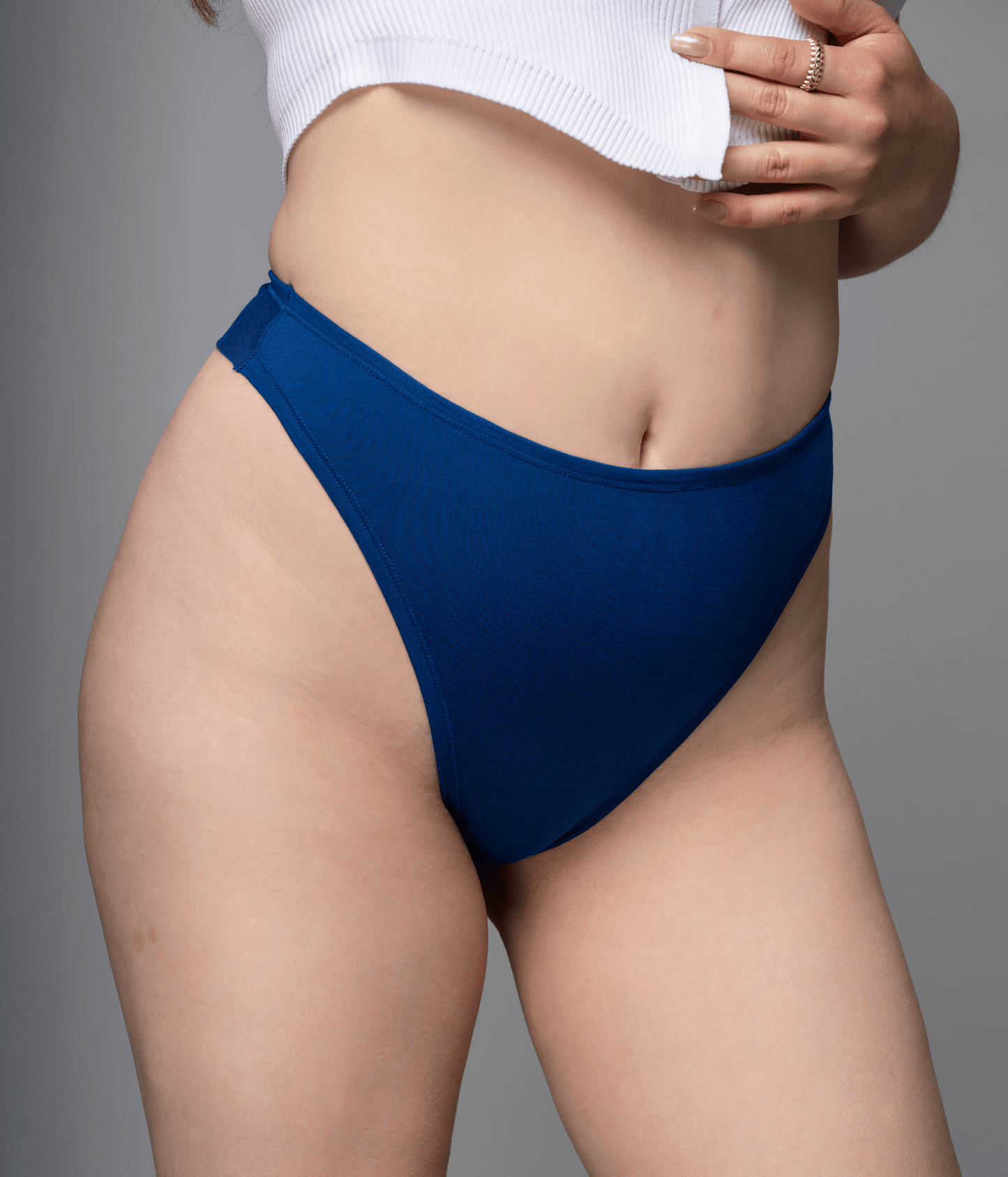 classic high waist in color royal blue